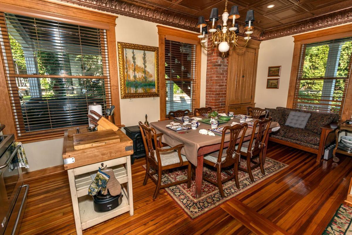 South Broadway Manor B&B - Near Fallingwater, Ohiopyle State Park, Hiking & Biking Trails Gap Scottdale Exteriér fotografie