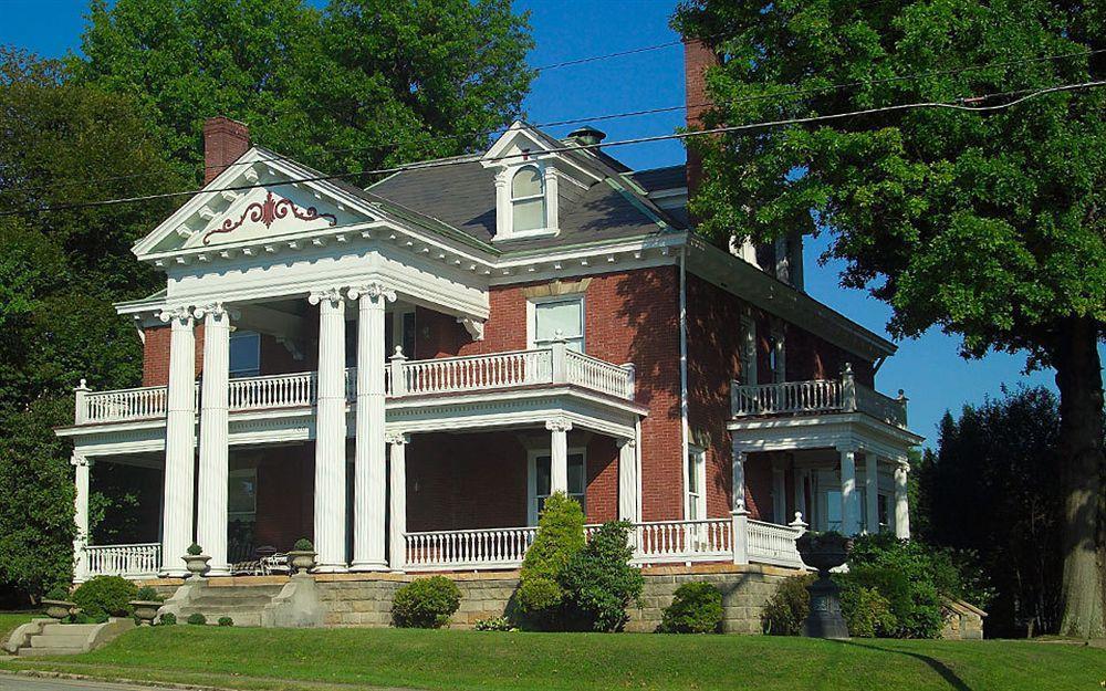 South Broadway Manor B&B - Near Fallingwater, Ohiopyle State Park, Hiking & Biking Trails Gap Scottdale Exteriér fotografie